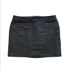 🌟5 for $25🌟 GAP mini skirt featuring high waist & shiny detail